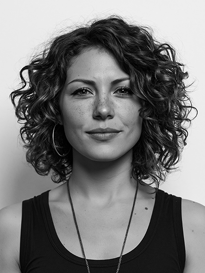 Carla, Șefă de design și perfecționistă certificată în pixeli