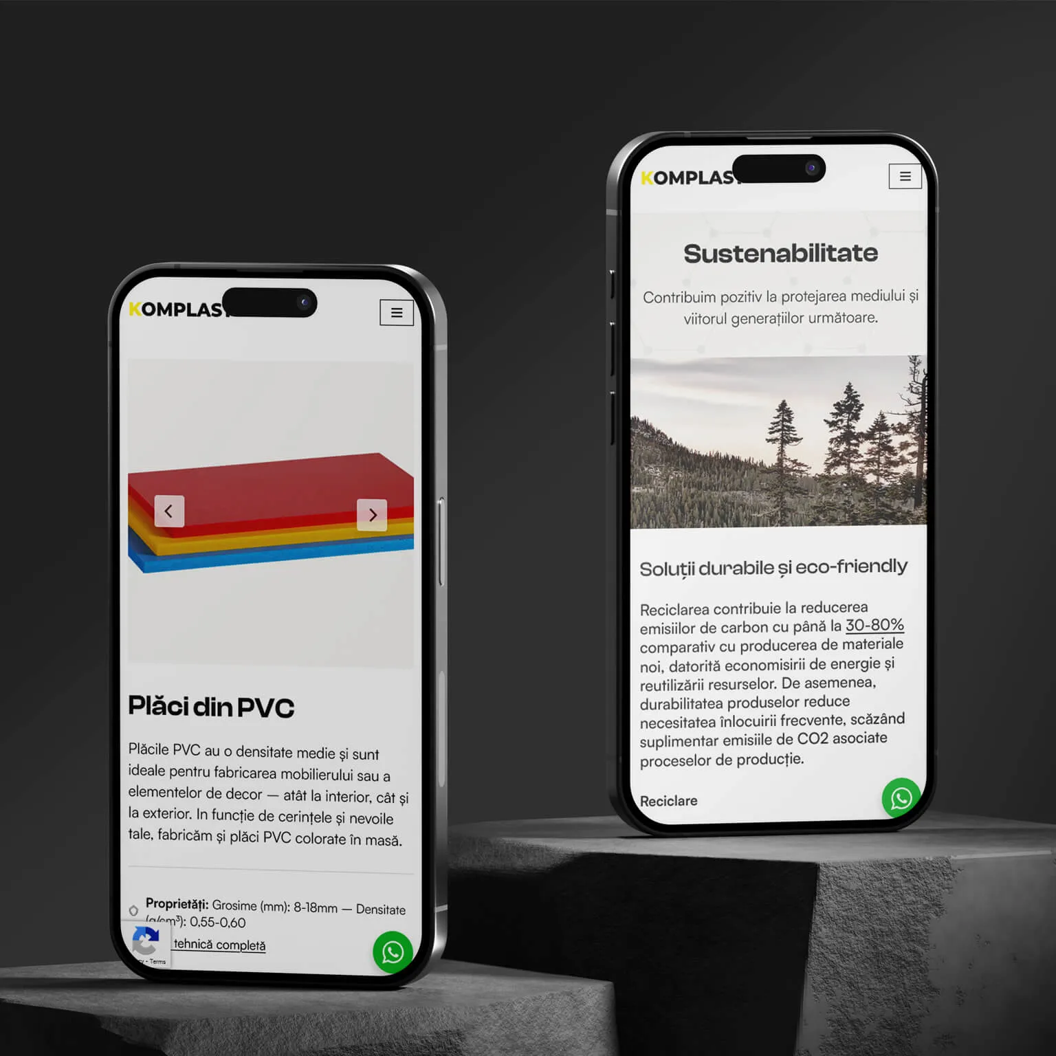 Ecrane ale site-⁠ului Komplast pe mobil: pagina de produs pentru plăcile PVC și pagina despre sustenabilitate